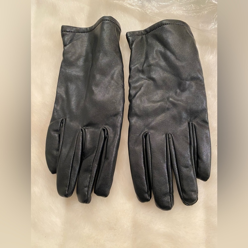 Ladies Black Gloves